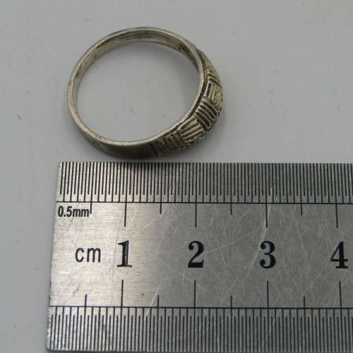 Vintage sterling silver ring - weighs 2,4g - size R 1/2