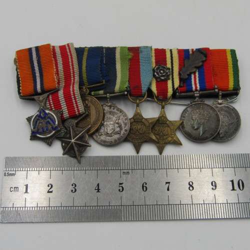 Set of 8 WW2 and SA Police miniature medals with North Africa rossette and commendation leaf