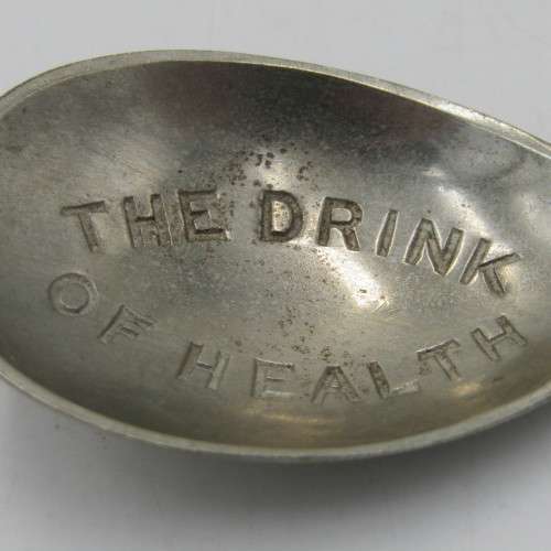 Antique Wilson`s Pure Tea silverplated caddy spoon