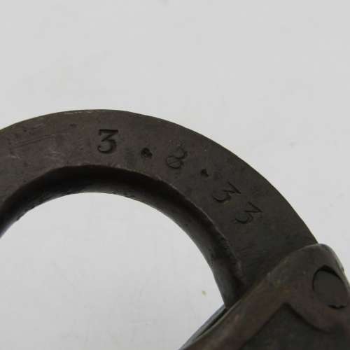 Vintage YALE padlock - medium sized - no key
