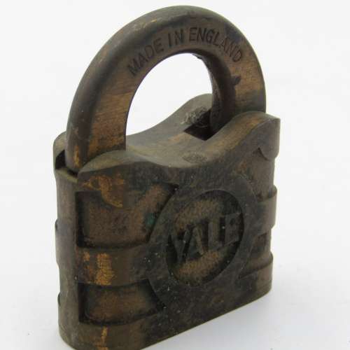 Vintage YALE padlock - no key