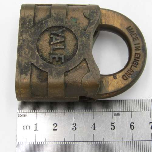 Vintage YALE padlock - no key