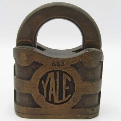 Vintage YALE padlock - no key