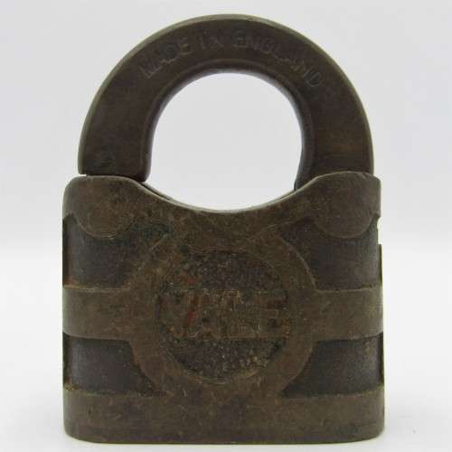 Vintage YALE padlock - no key