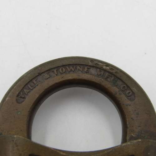 Vintage YALE padlock - no key