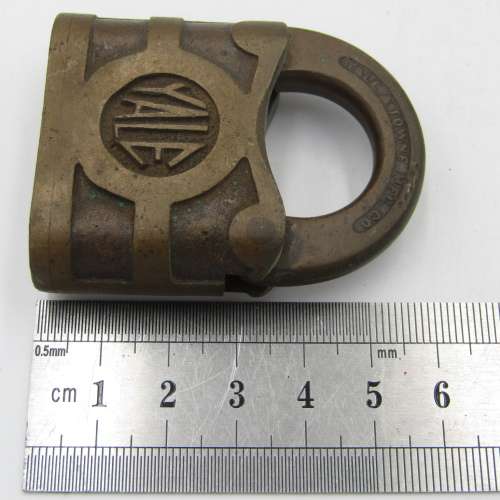 Vintage YALE padlock - no key