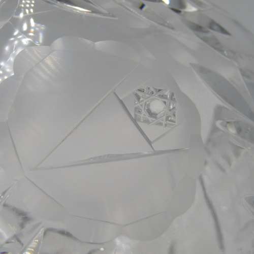 Beautiful cutglass crystal fruit bowl - small clip on rim