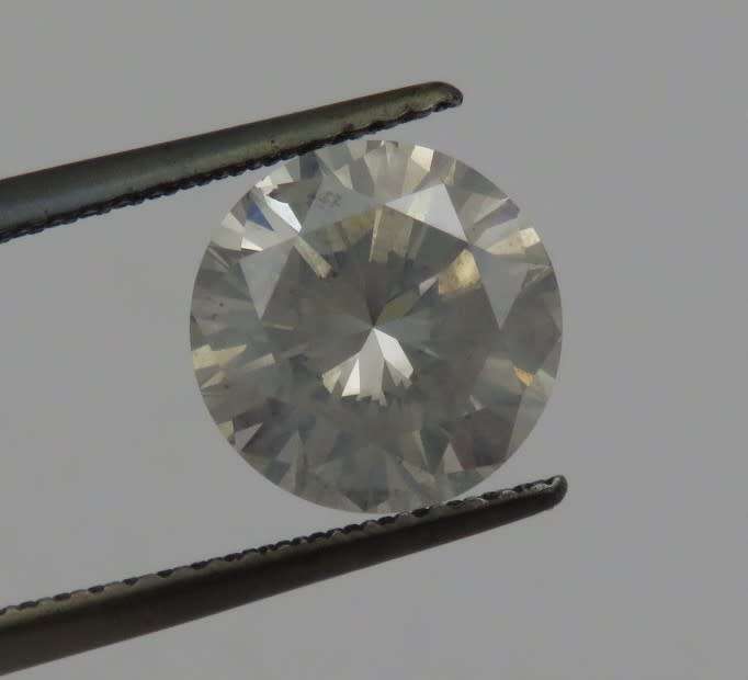 Natural Round Brilliant diamond of 2,725ct with GEMLAB certificate - colour N, I3