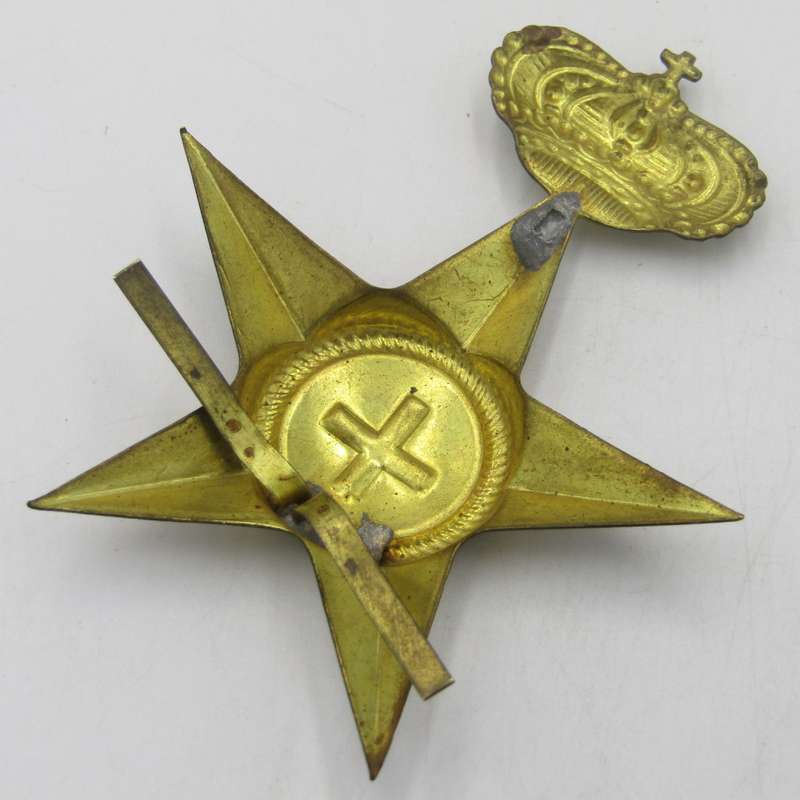 Unknown Military Star badge with crown