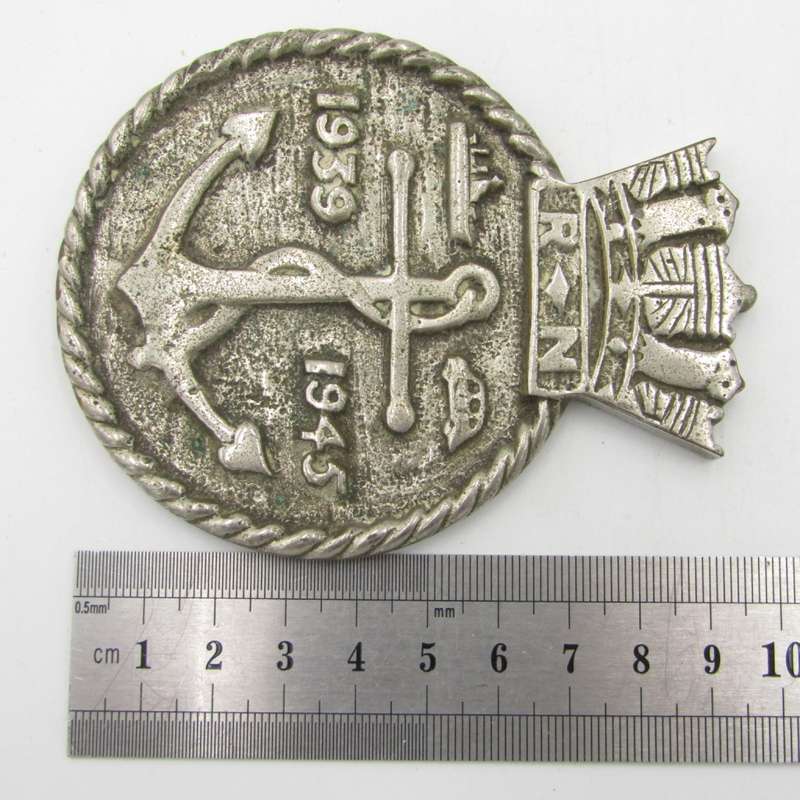 Royal Navy 1939-1945 metal crest