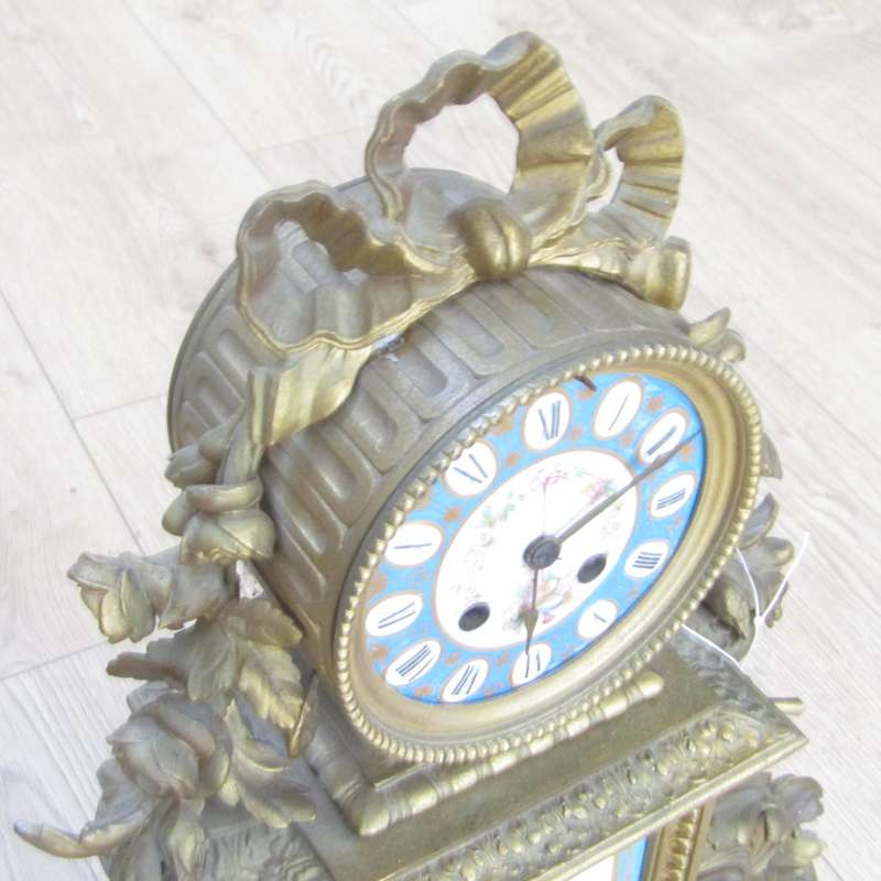 Antique French Louis XV Style Ormolu and porcelain mantel clock