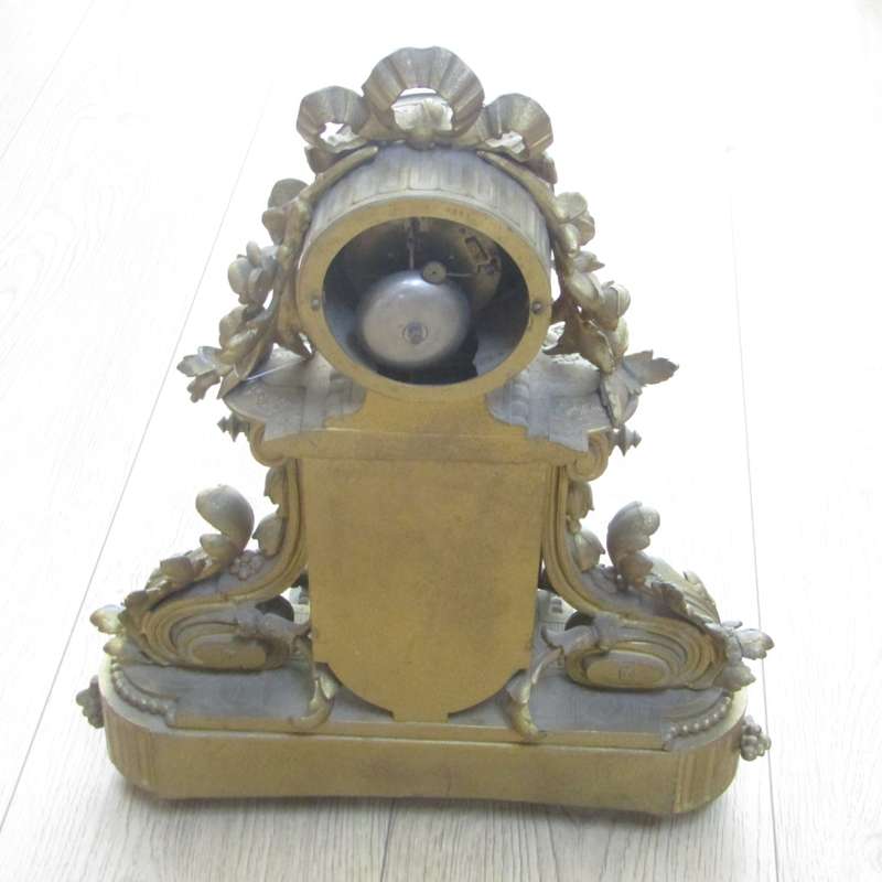 Antique French Louis XV Style Ormolu and porcelain mantel clock