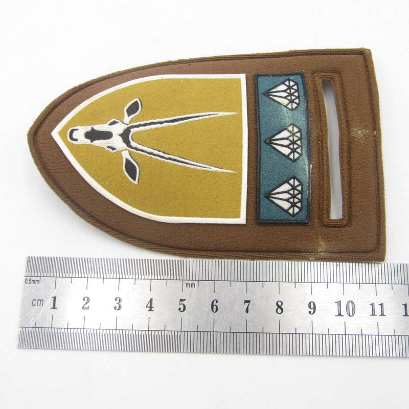 SADF 8 SAI tupperware shoulder flash - some glue markings