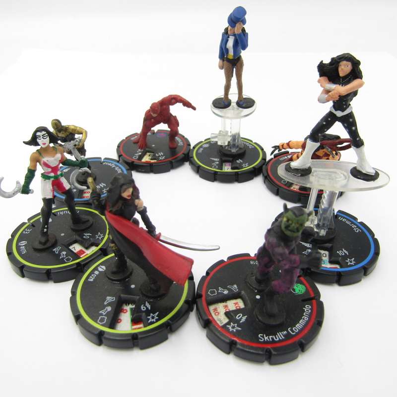Lot of 8 DC Heroclix mini figurines