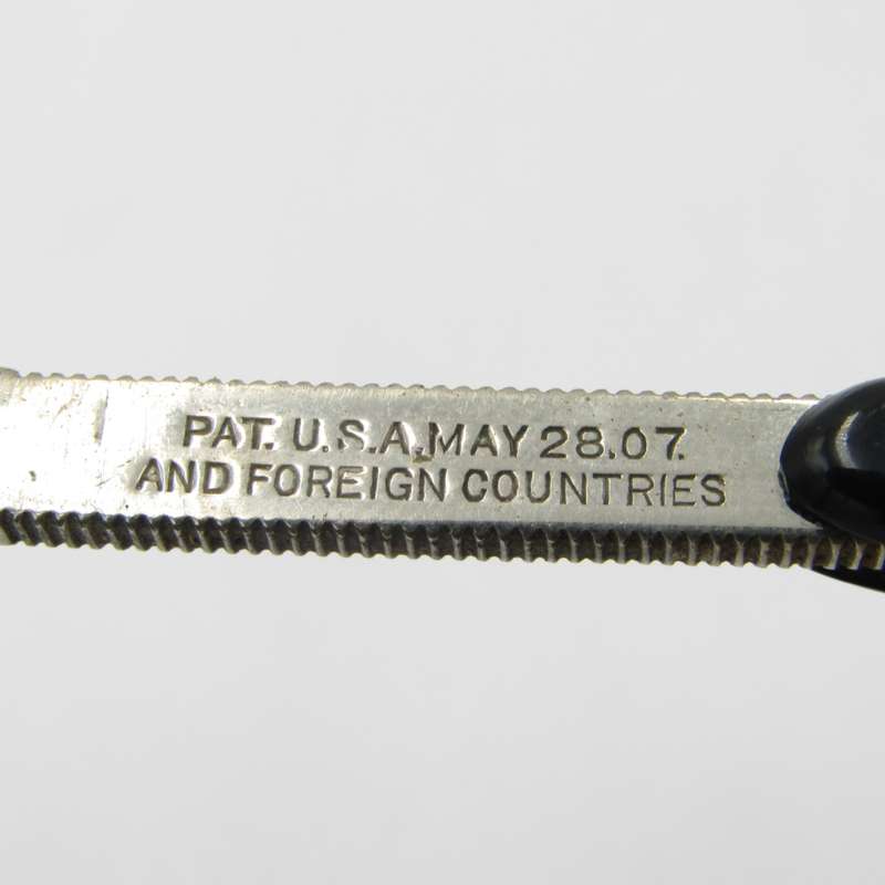 Vintage Durham Duplex cut throat straight razor in case