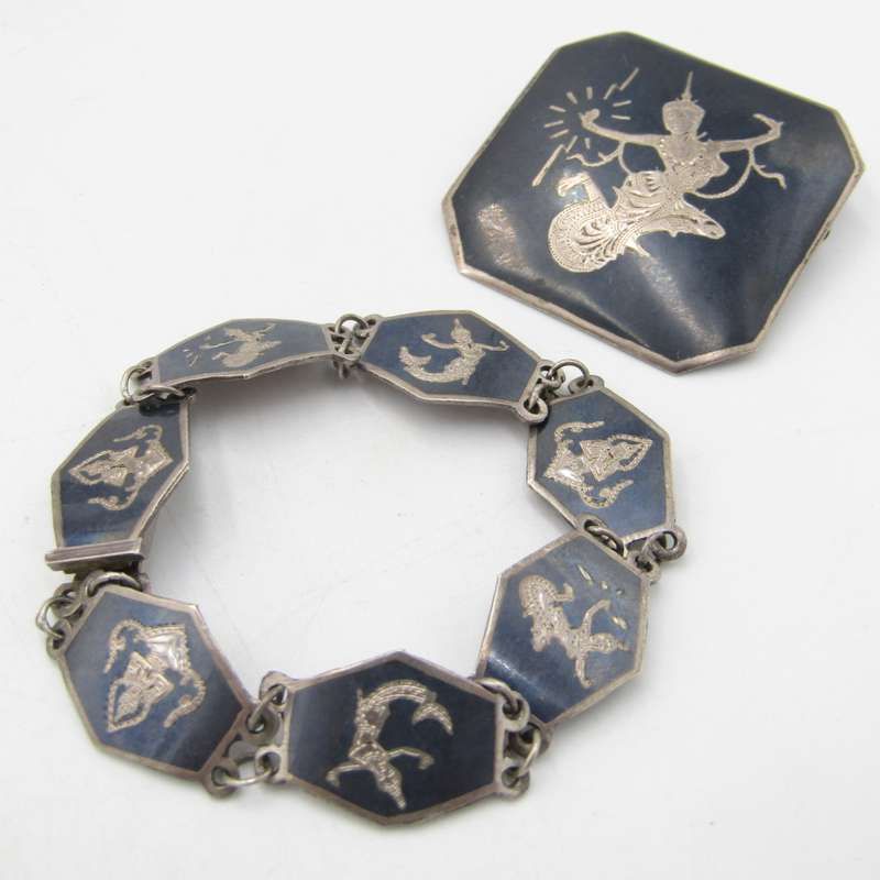 Vintage Siam Sterling silver jewellery box with jewellery