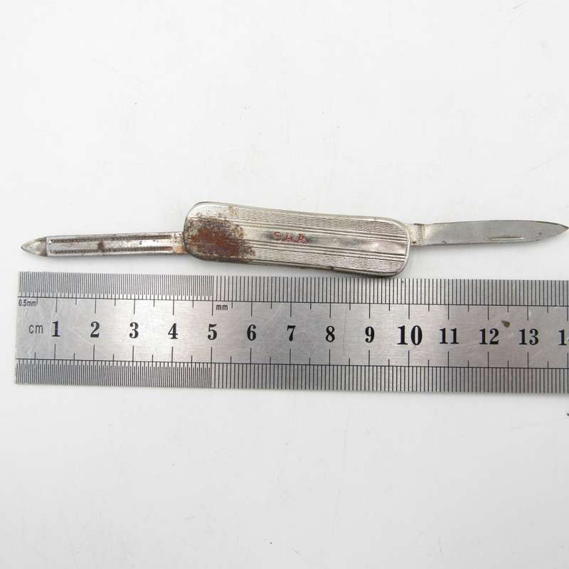 Vintage pocket knife marked S.A.A - SA Airways - rusted on side