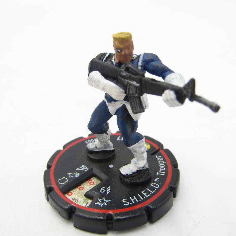 Lot of 8 DC Heroclix mini figurines