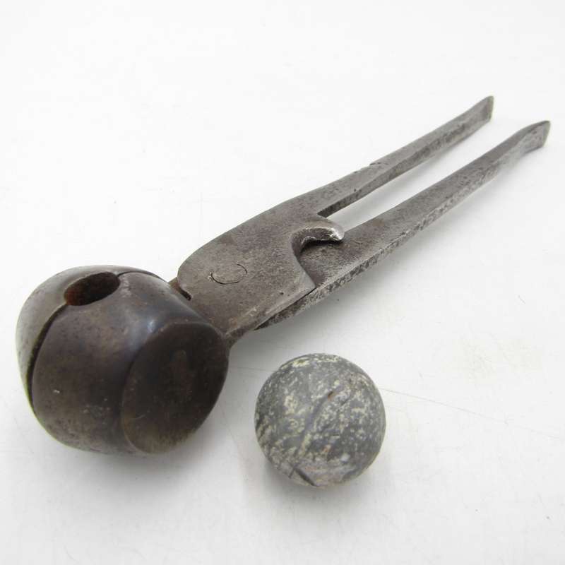 Antique Musket ball mould - 0,75 inch diameter ball