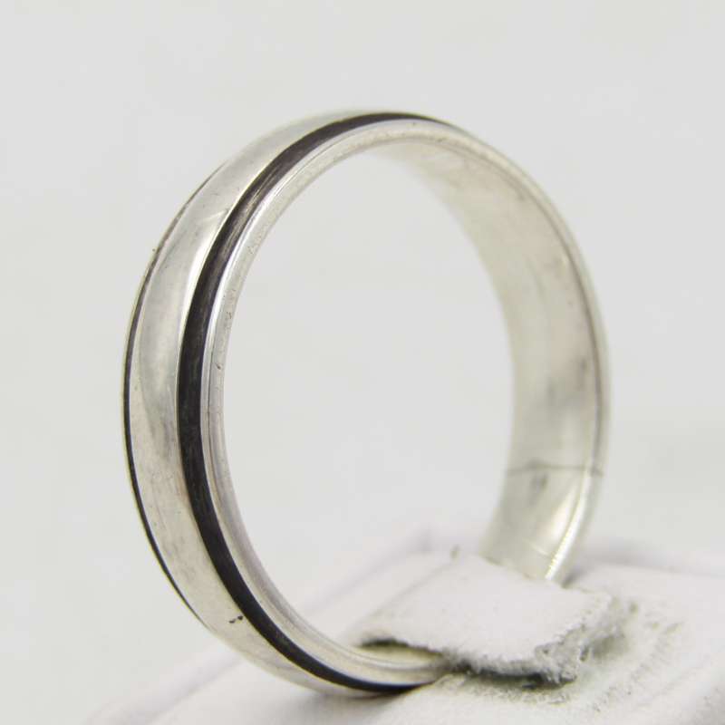 Very Large Mens sterling silver ring Size Z4 - Weight 9,5g