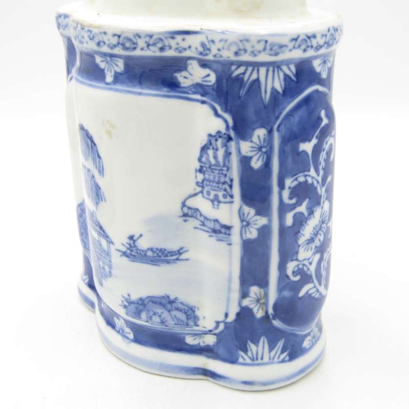 Antique Chinese blue and white porcelain tea caddy jar with lid