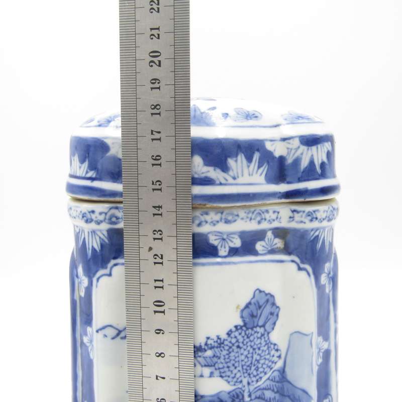 Antique Chinese blue and white porcelain tea caddy jar with lid