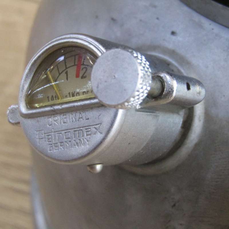 Vintage German Bundeswehr Petromax petroleum lantern - excellent condition in steel case