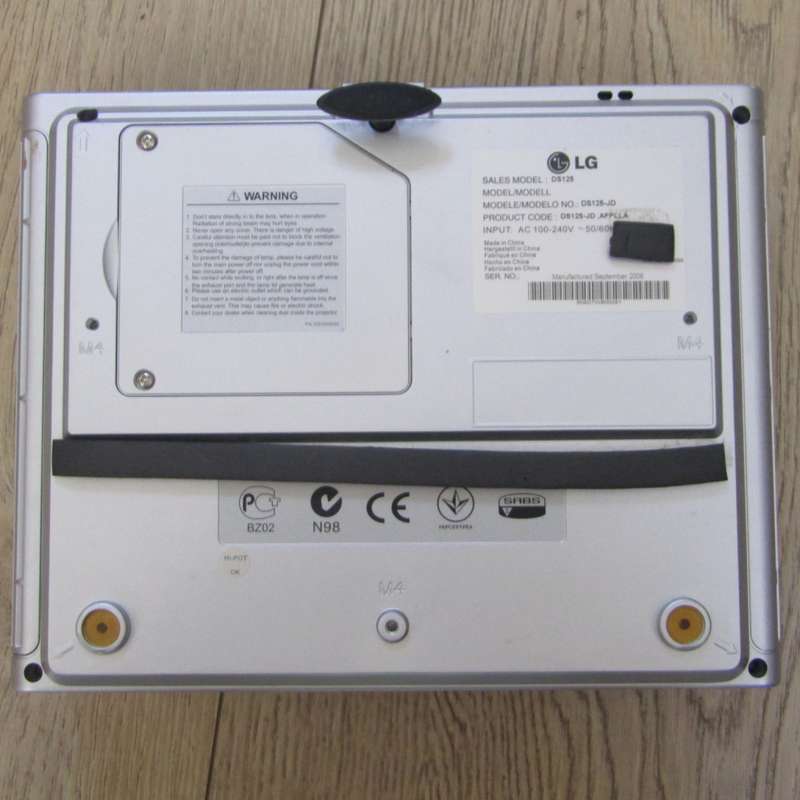 LG DS 125 Projector in bang with cables - working