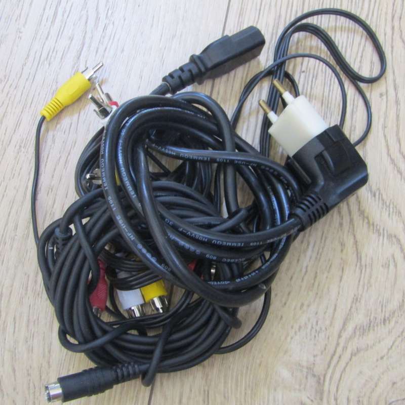 LG DS 125 Projector in bang with cables - working
