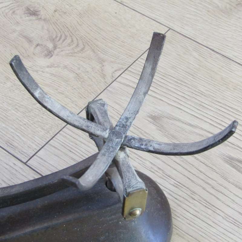Antique brass and iron 2 lbs grocer balancing scale