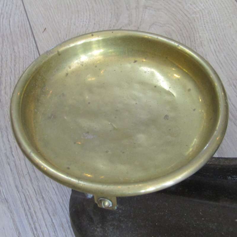 Antique brass and iron 2 lbs grocer balancing scale
