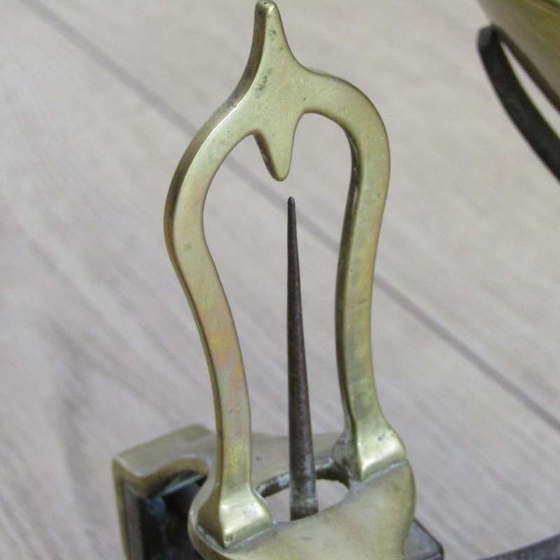 Antique brass and iron 2 lbs grocer balancing scale