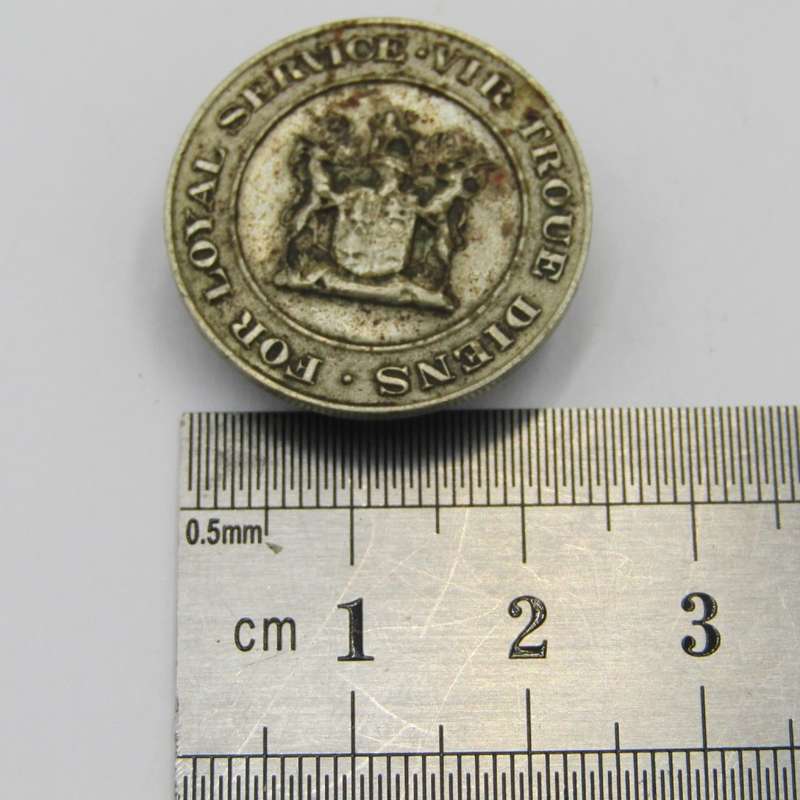 WW2 Loyal Service button no 5793