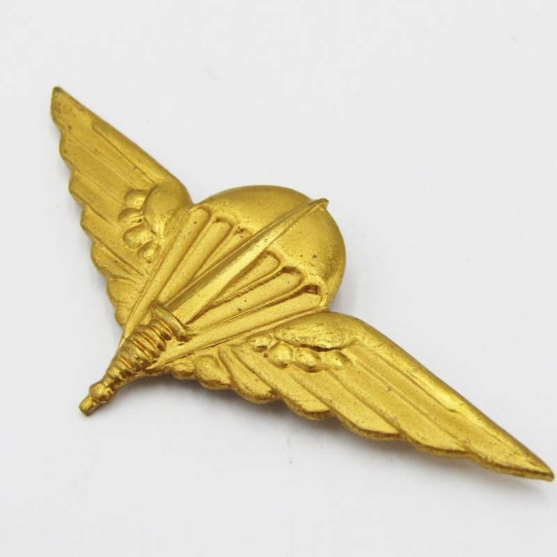 Belgium Para-Commando Parachutist beret badge