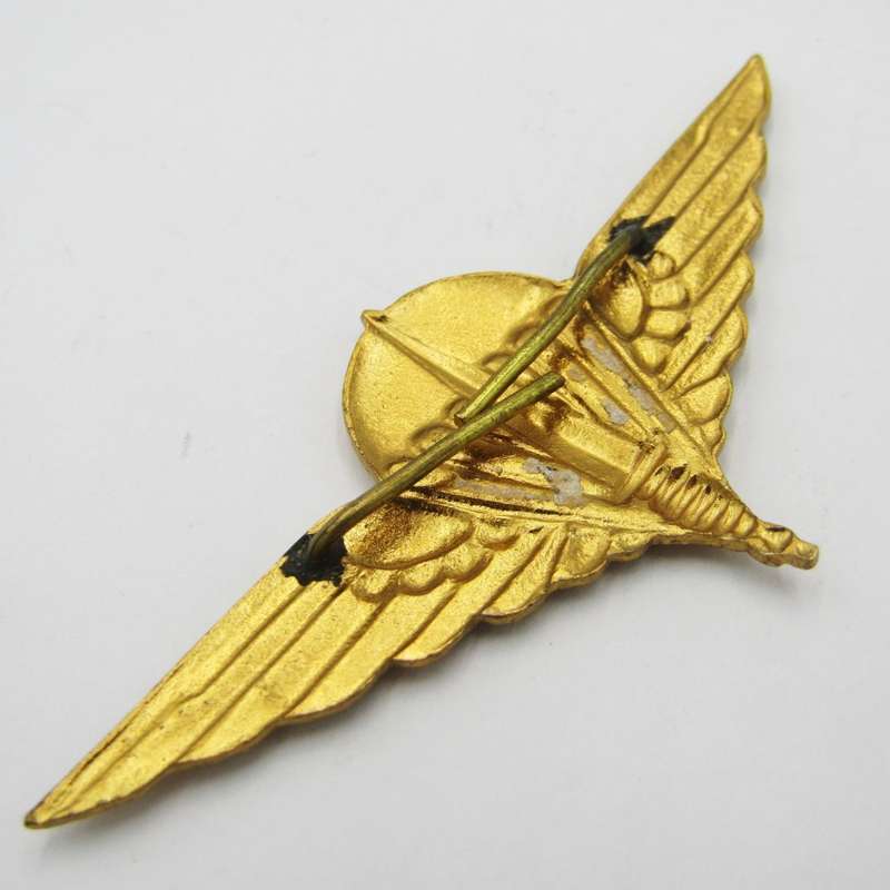Belgium Para-Commando Parachutist beret badge
