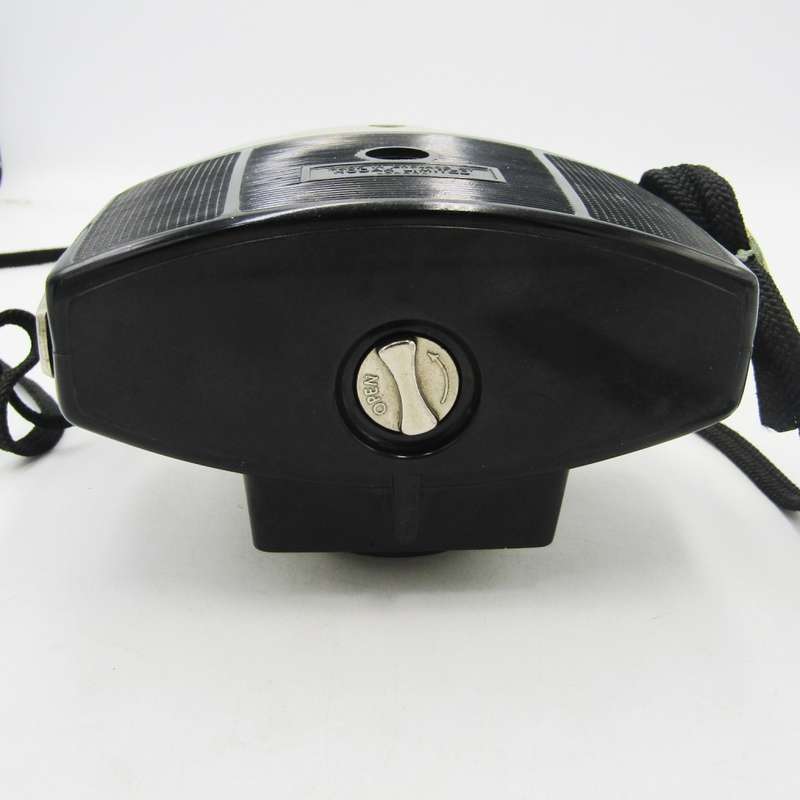 Kodak Brownie Cresta 3 camera in good condition with strap