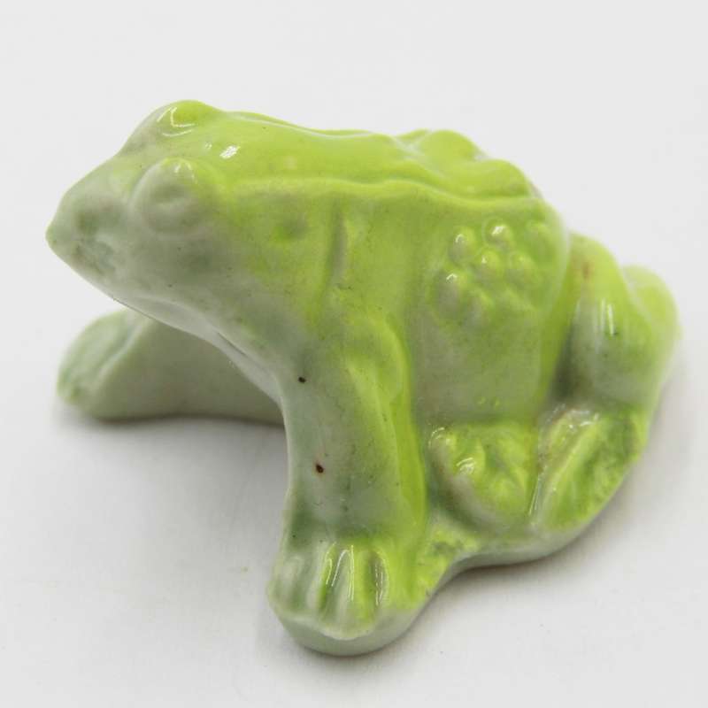 Vintage Wade Whimsies frog figurine