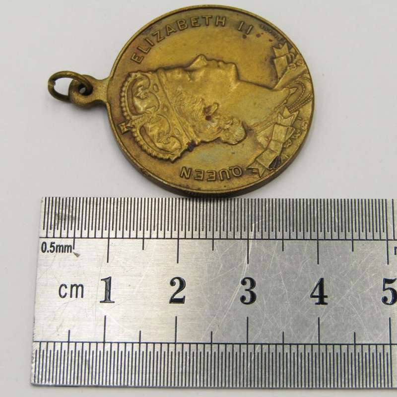 1953 Australia Coronation souvenir medallion