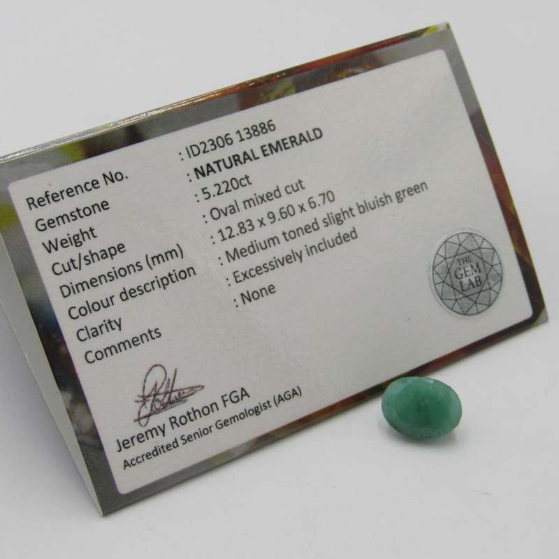 Natural Emerald of 5,22 carat oval mixed cut Medium toned slight bluish green
