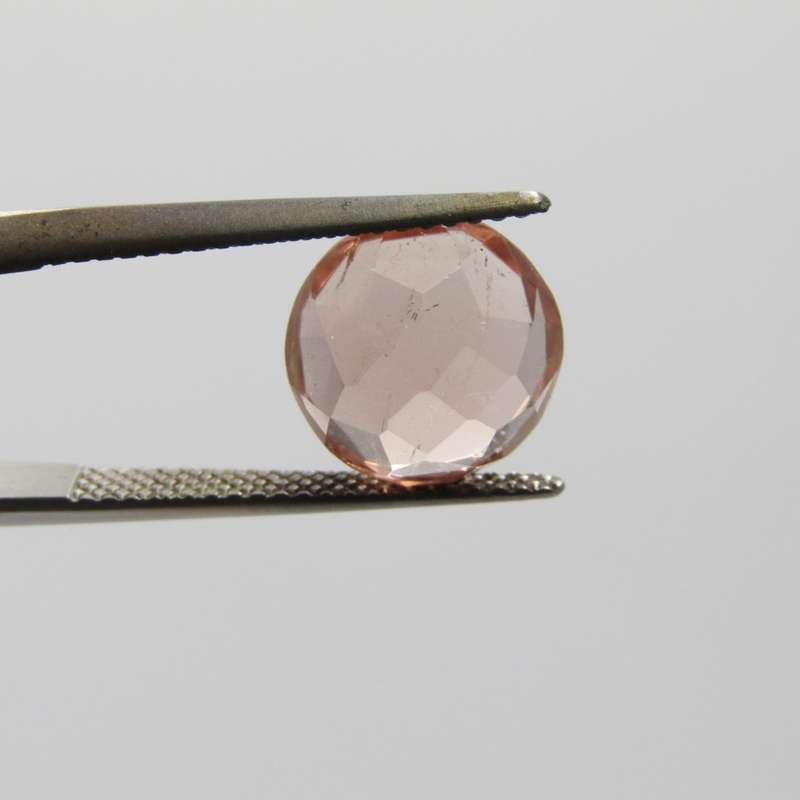 Tourmaline of 4,8 carat - Round mixed cut - very slight orangey pink with Gemlab certificate