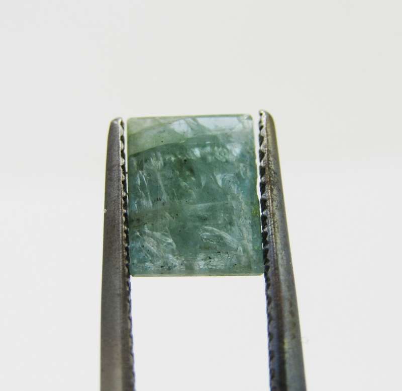 Natural Emerald of 1,4 carat - Baguette shape medium toned slight bluish green