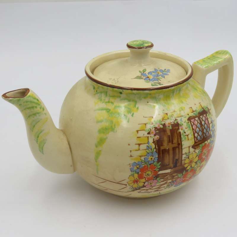 Vintage Arthurwood 5 piece tea set - teapot, milk jug and sugar bowl