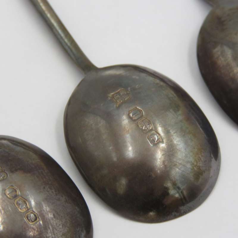 Set of hallmarked sterling silver coffee bean spoons in original box