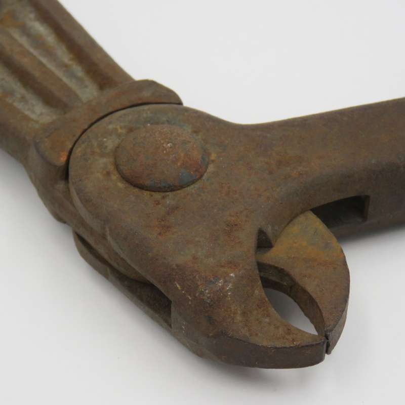 Vintage NO.56 Suregrip Crescent nail puller
