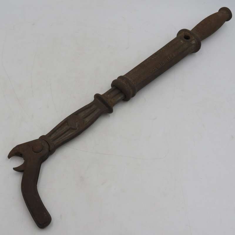 Vintage NO.56 Suregrip Crescent nail puller