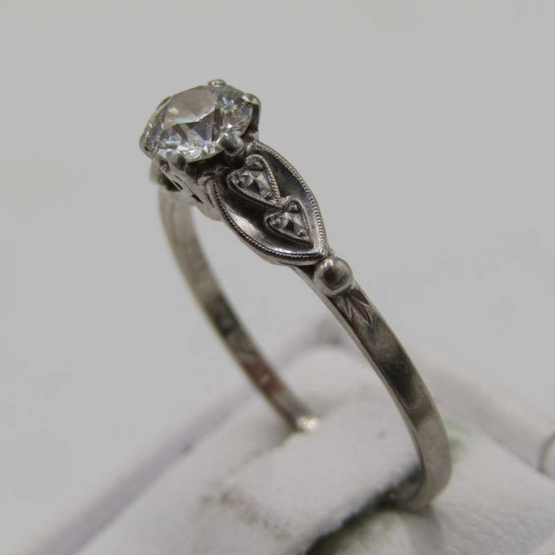 Vintage 18kt White gold diamond ring with 0,55ct old cut diamond - colour H, SI2 - size R