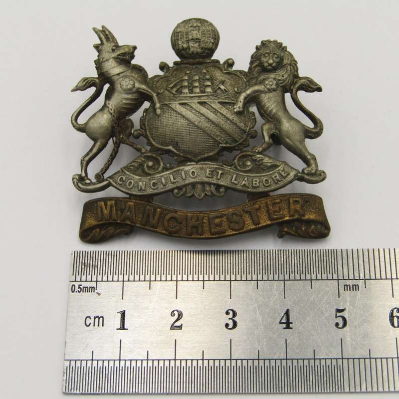 Royal Army Manchester regiment cap badge