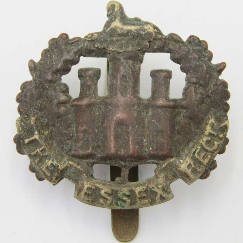 Royal Army The Essex regiment cap badge