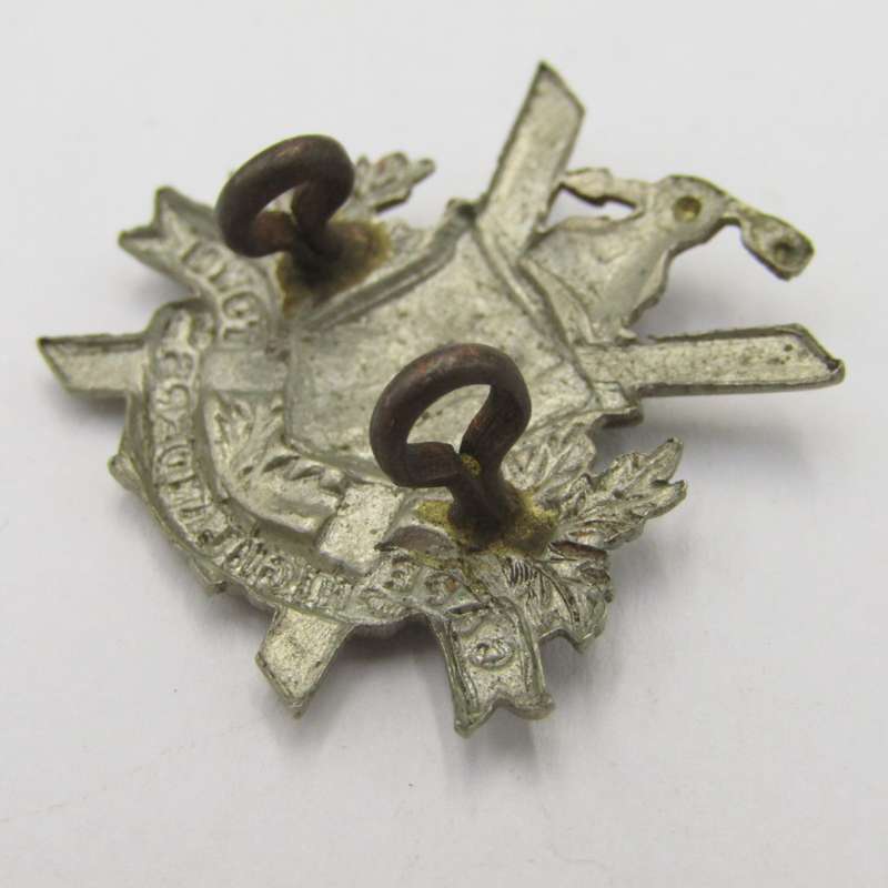 Set of Cape Town Highlanders collar badges
