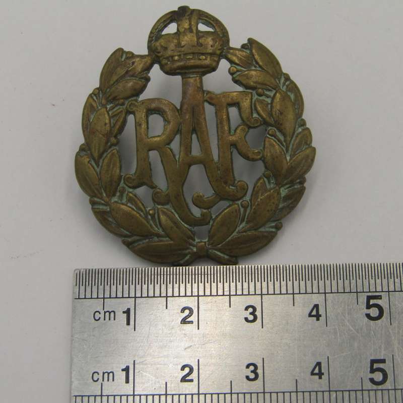 WW2 Royal Air Force cap badge